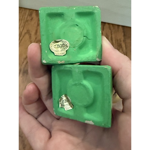 Vintage Asian Japanese Boy & Girl Ceramic Let's Kiss Bobblehead Red Black - Picture 7 of 8